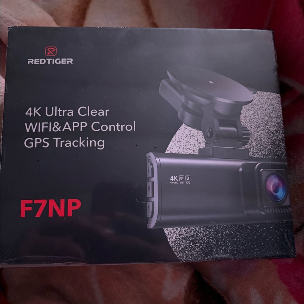 F7NP 4K Dash Cam with GPS Tracking - Black